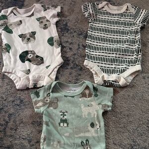 Short sleeve onesies